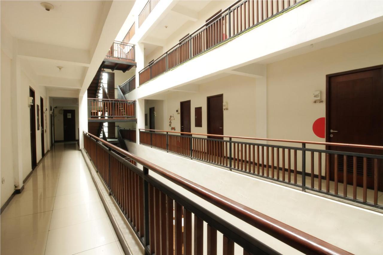 Dago'S Hill Hotel Бандунг Экстерьер фото